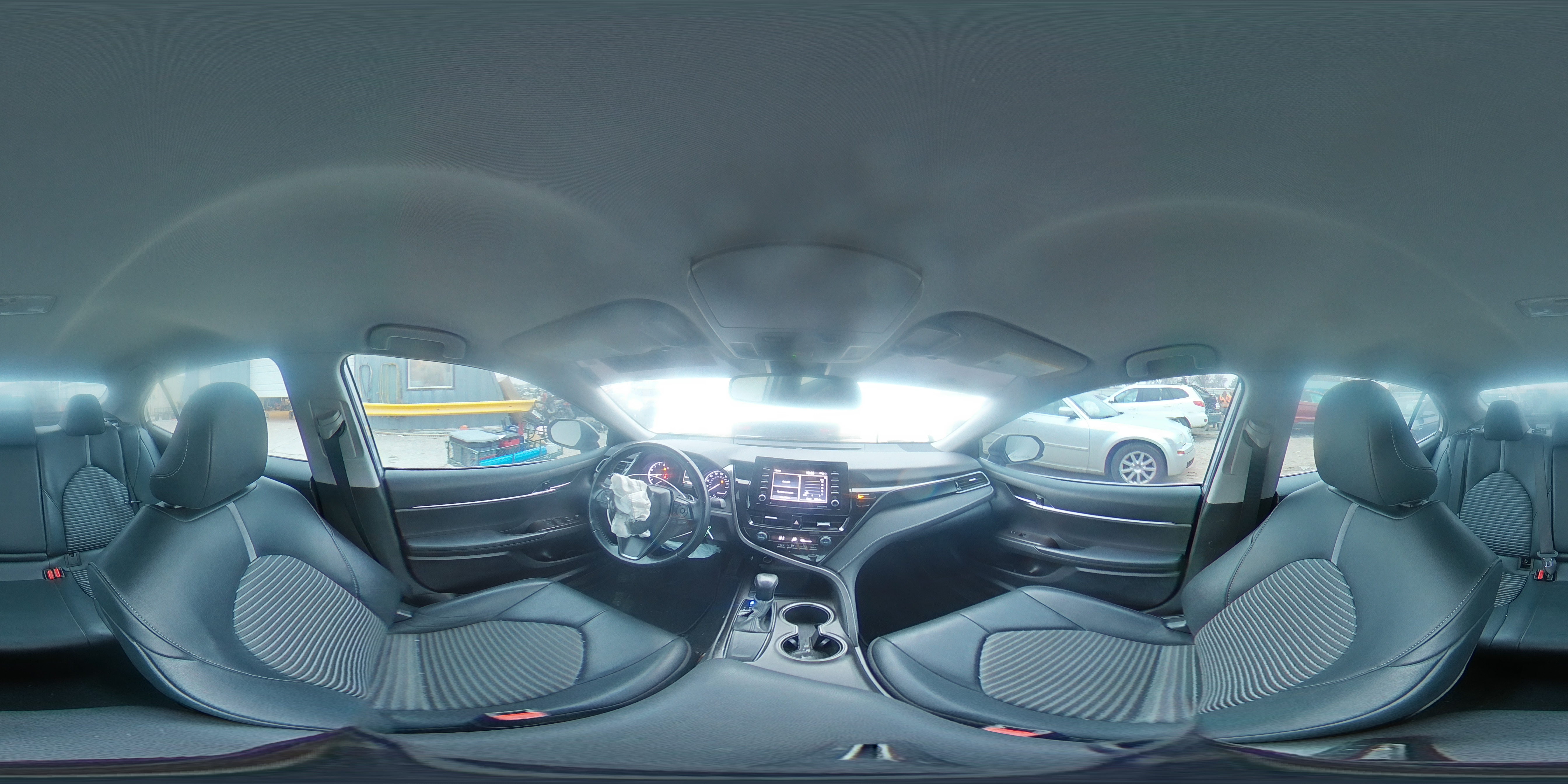 2021 Toyota Camry - Image 12