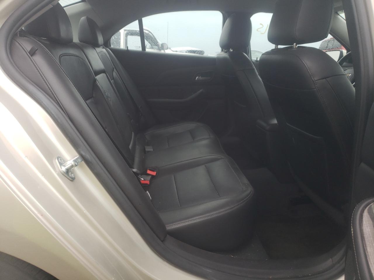 2015 Chevrolet Malibu - Image 10