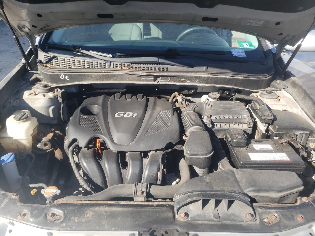 2012 Hyundai Sonata - Image 11