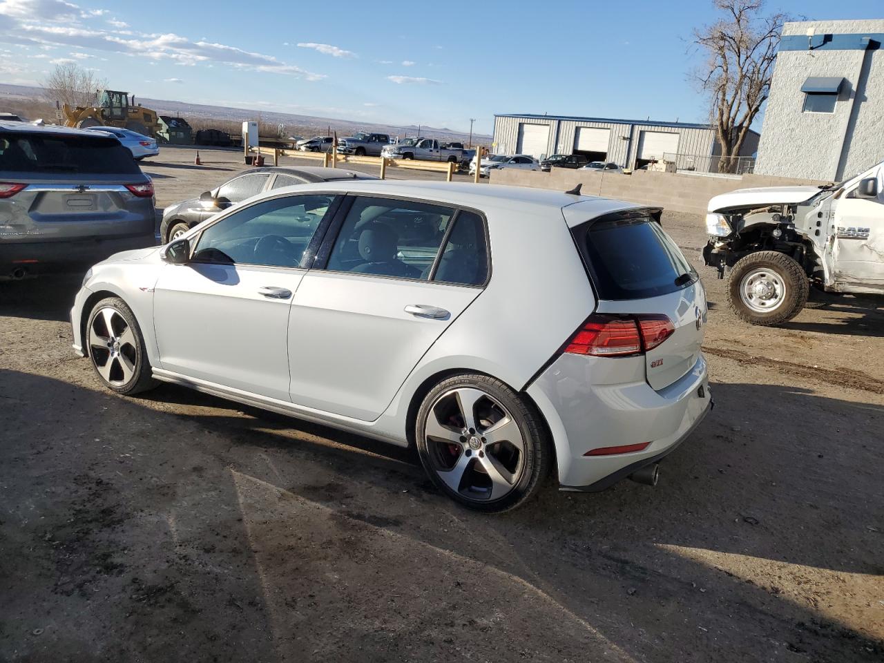 2019 Volkswagen GTI - Image 2