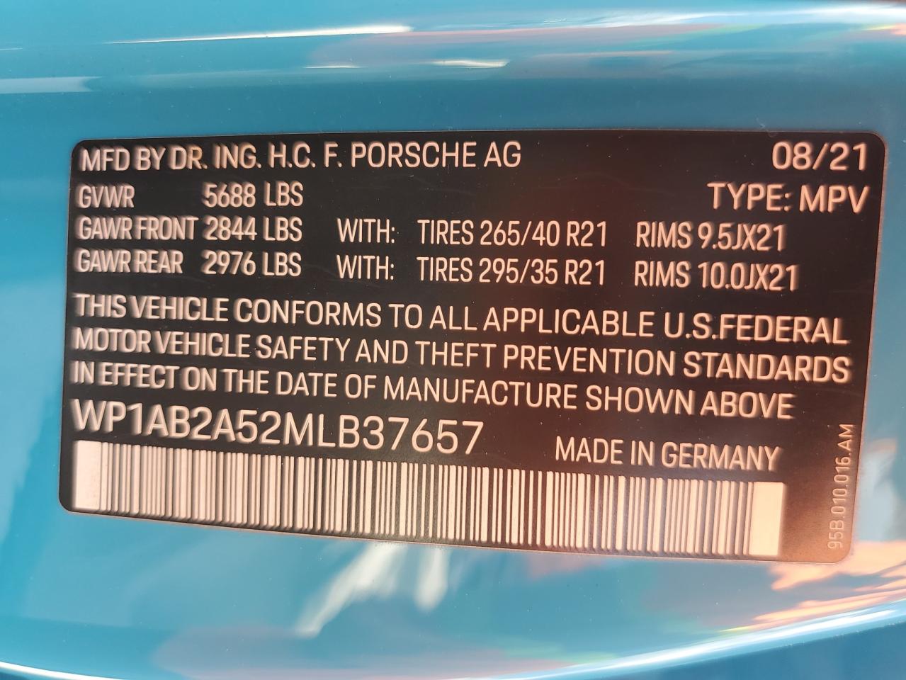 2021 Porsche Macan - Image 16