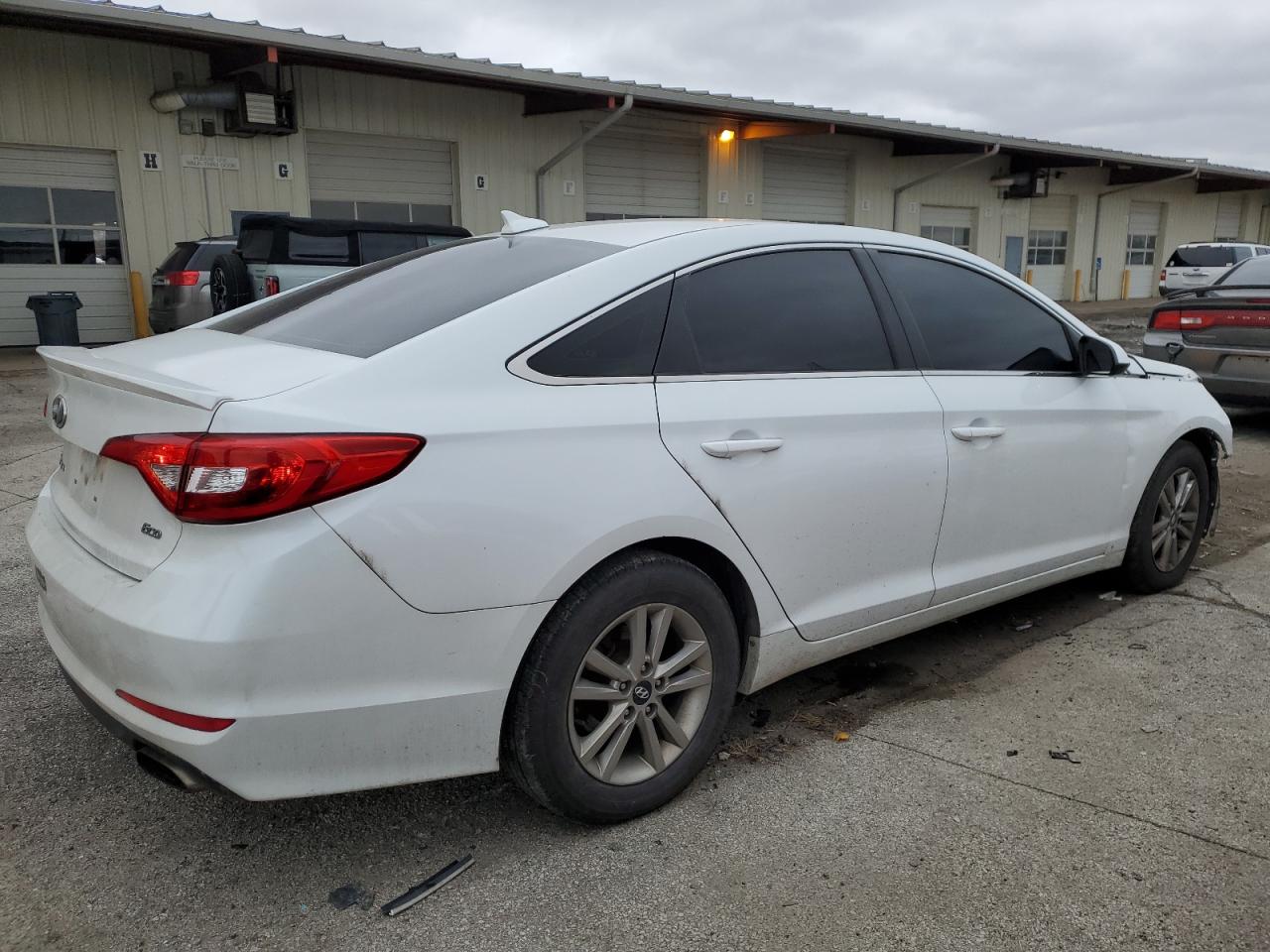 2017 Hyundai Sonata - Image 3