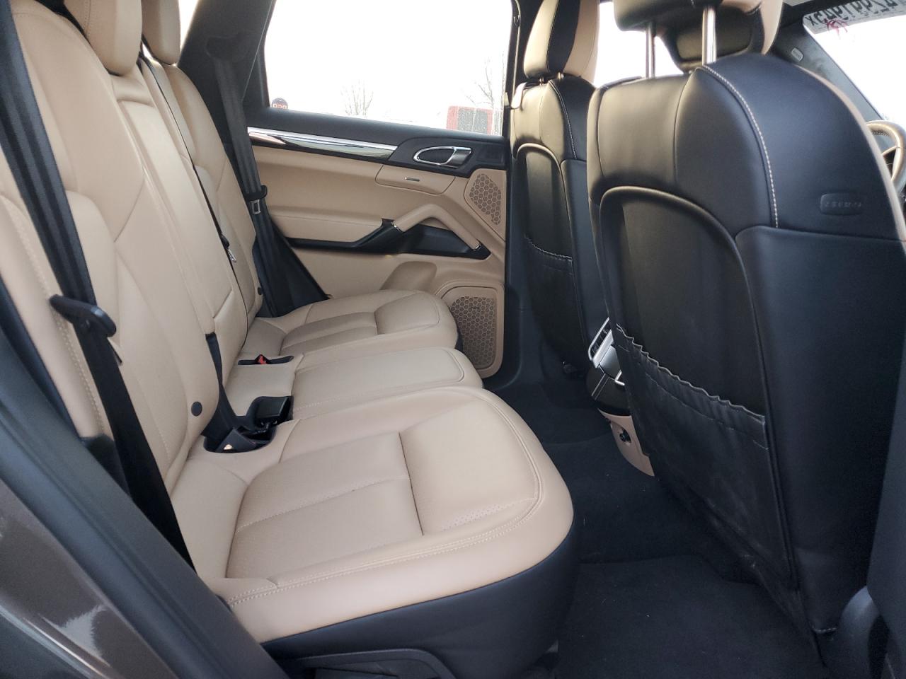 2016 Porsche Cayenne - Image 11