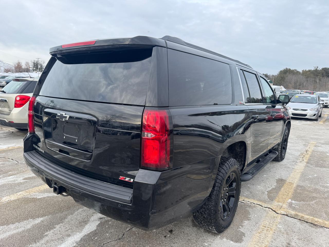 2018 Chevrolet Suburban - Image 4