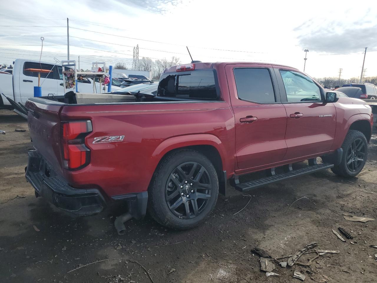 2024 Chevrolet Colorado - Image 3