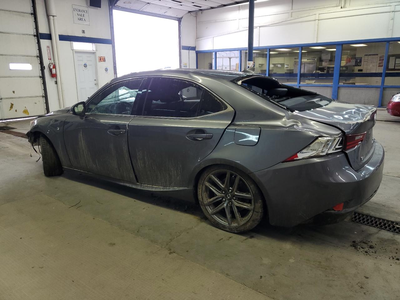 2016 Lexus IS - Image 2