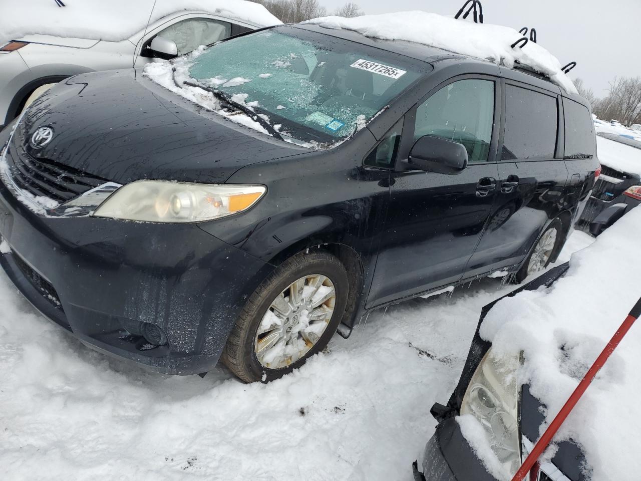 2012 Toyota Sienna - Image 1