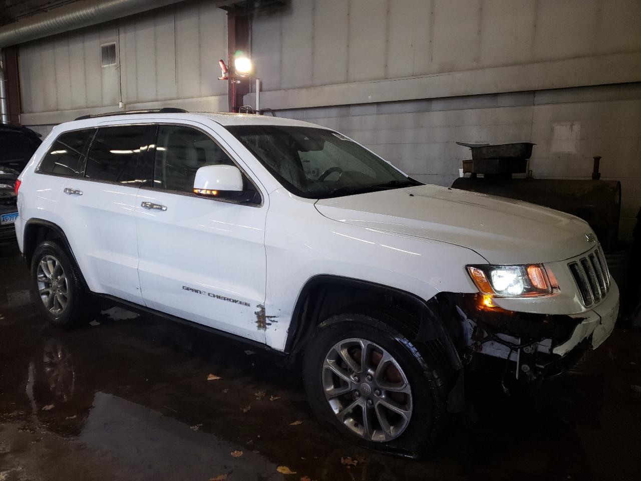 2014 Jeep Grand Cherokee - Image 4