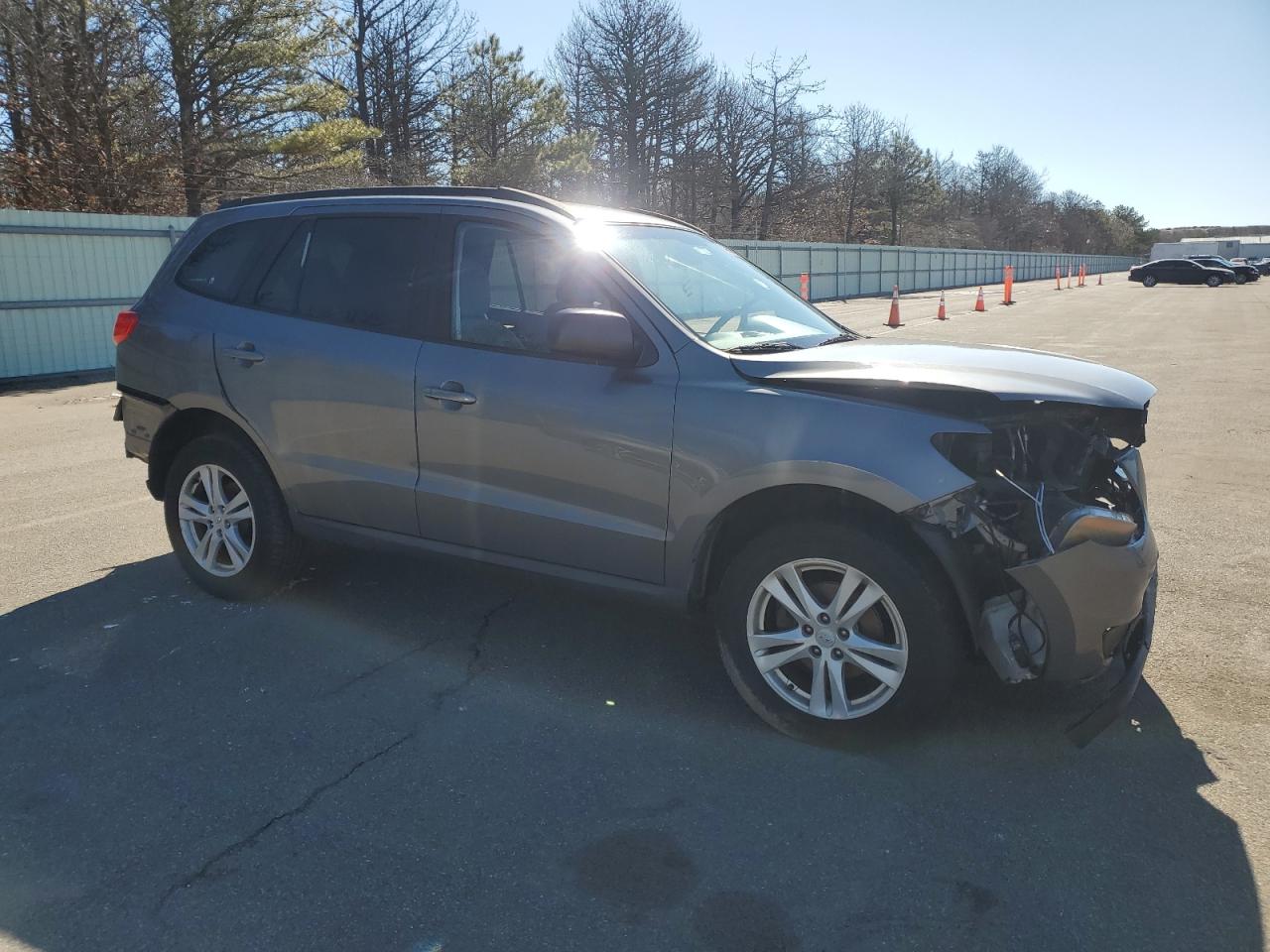 2010 Hyundai Santa Fe - Image 4