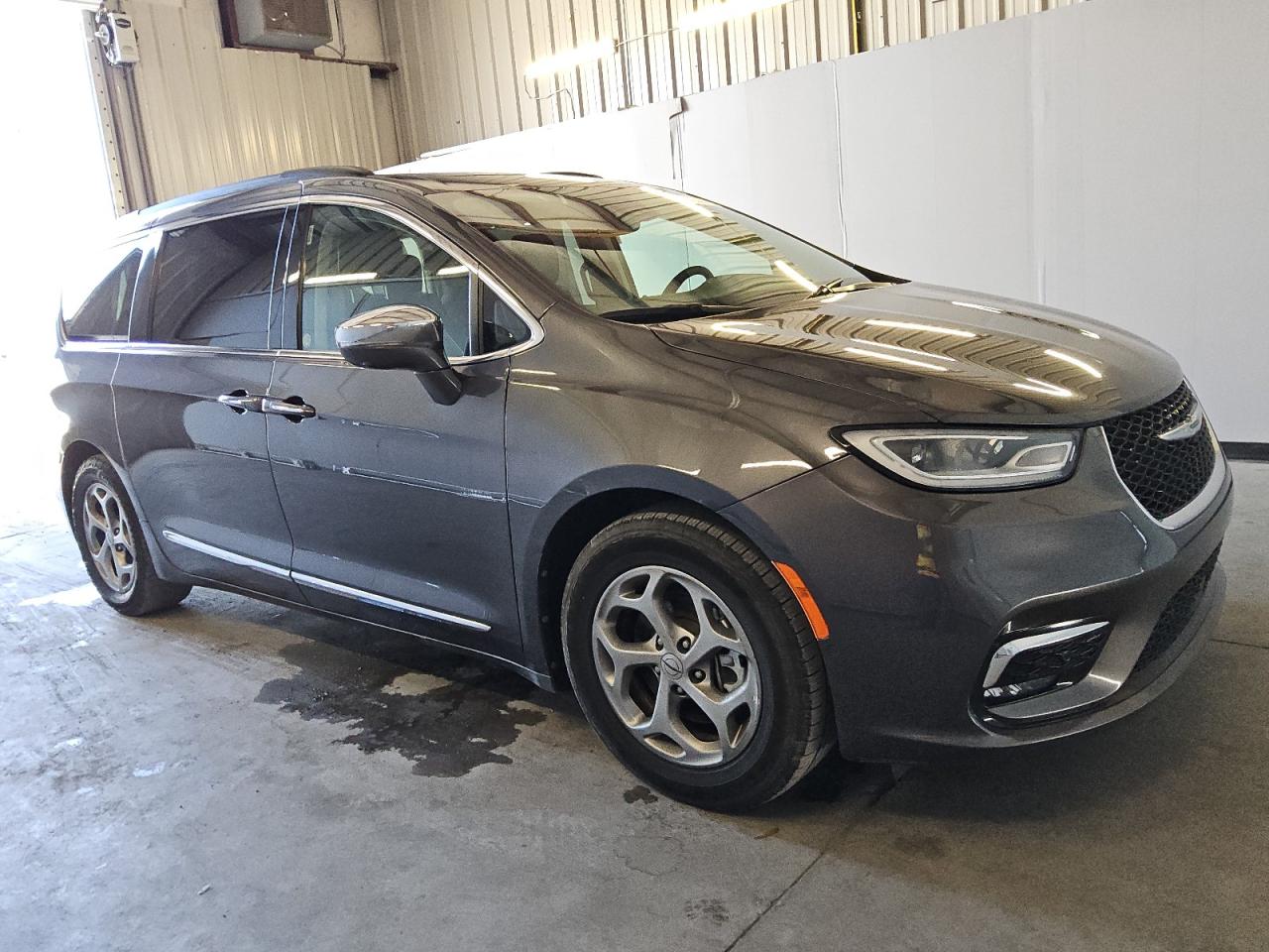 2022 Chrysler Pacifica - Image 4