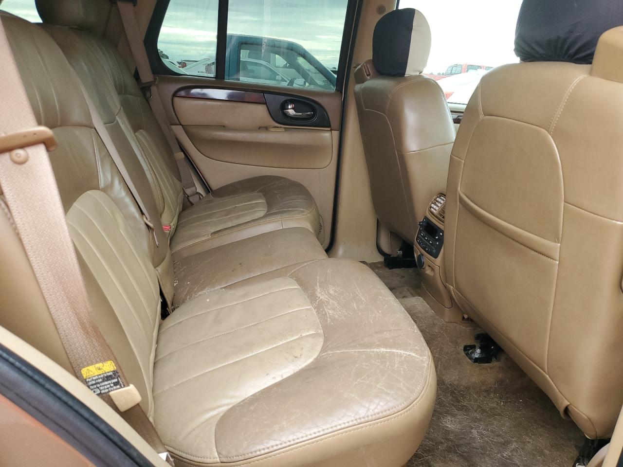 2003 GMC Envoy - Image 11