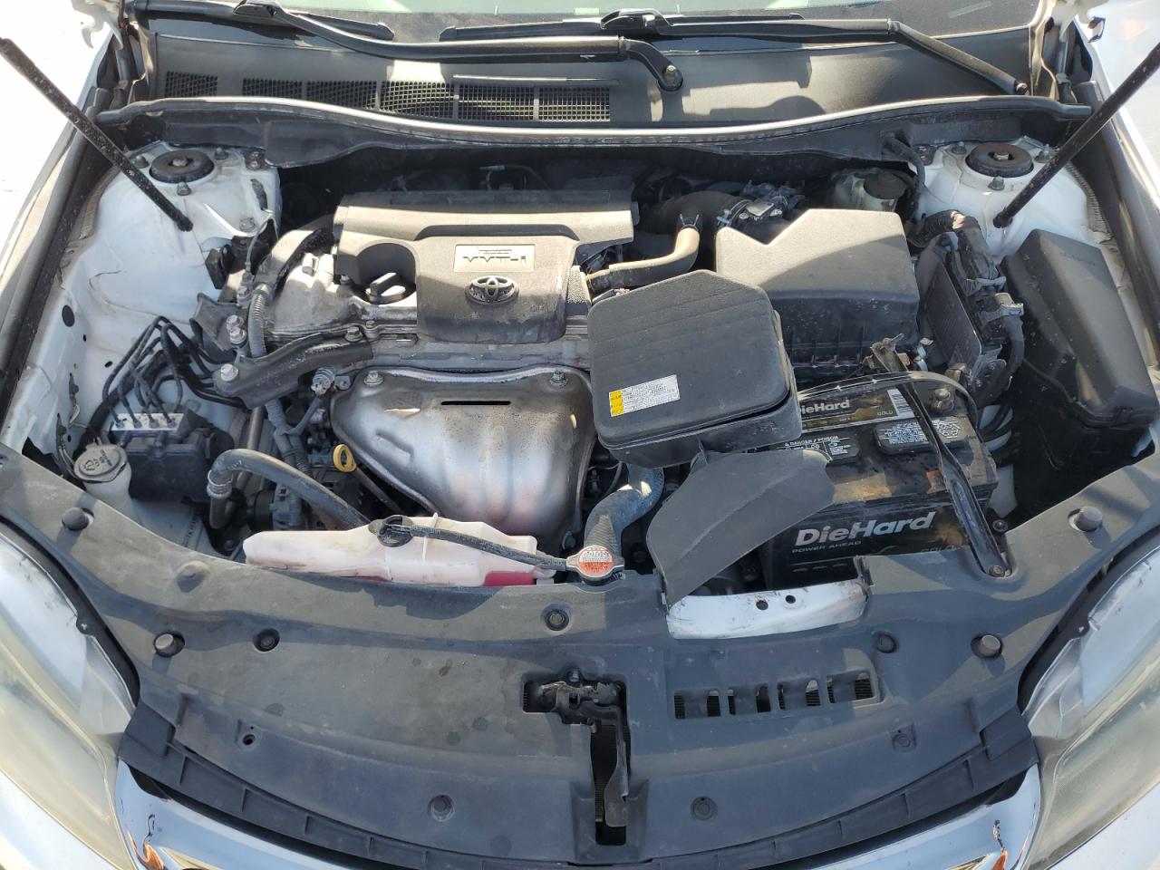 2016 Toyota Camry - Image 11