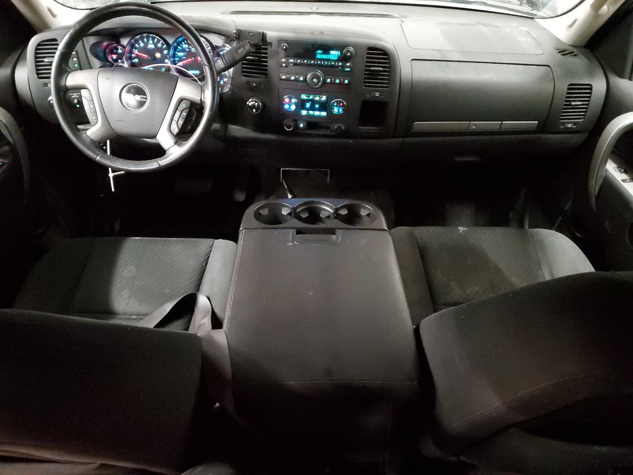 2011 GMC Sierra - Image 8
