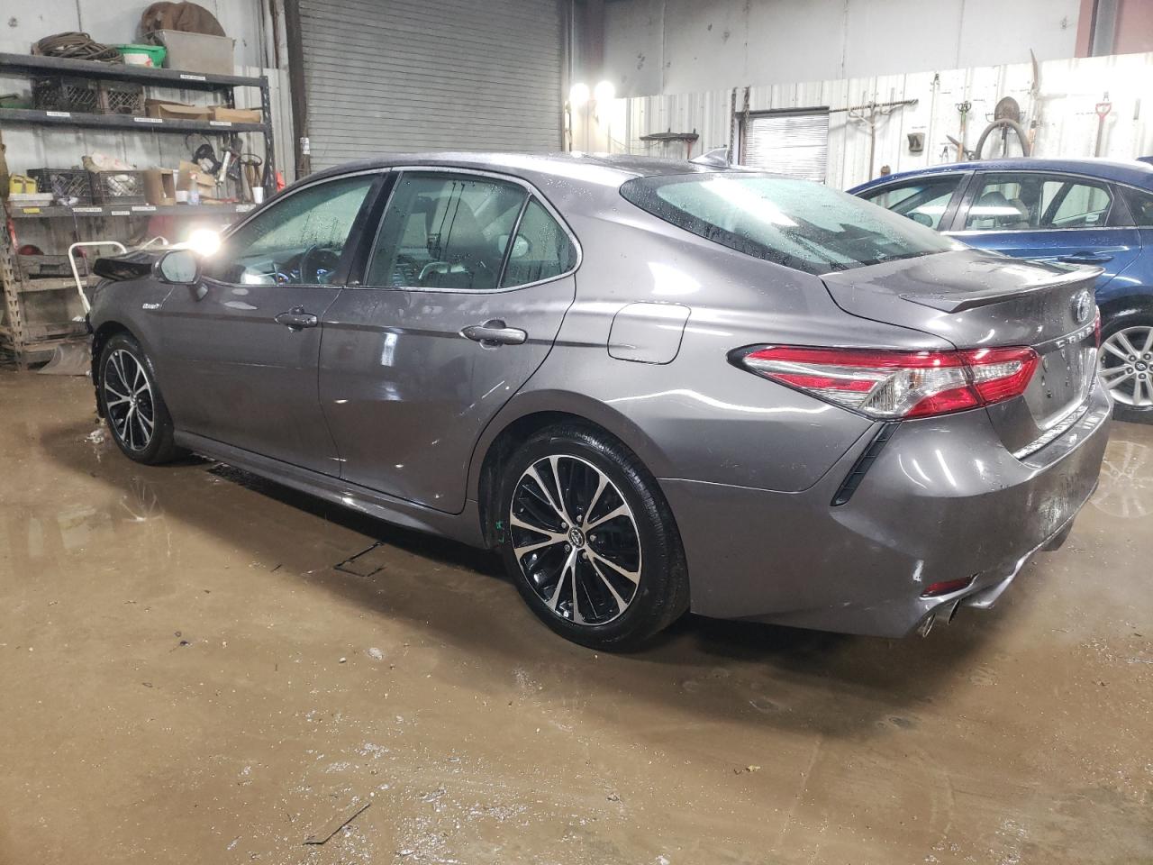 2018 Toyota Camry - Image 2