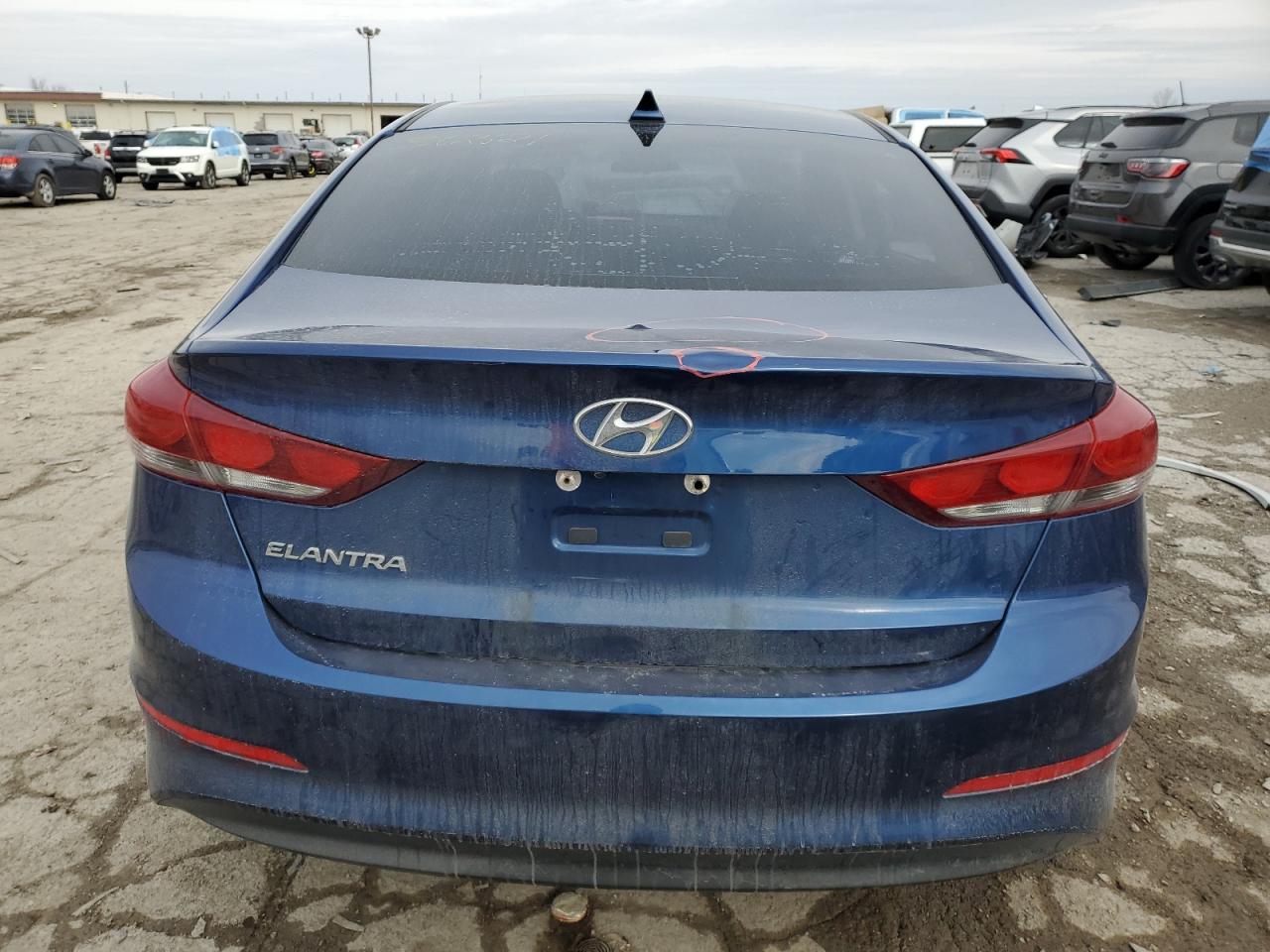 2018 Hyundai Elantra - Image 6
