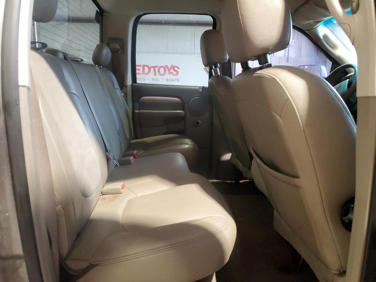 2005 Dodge RAM - Image 10