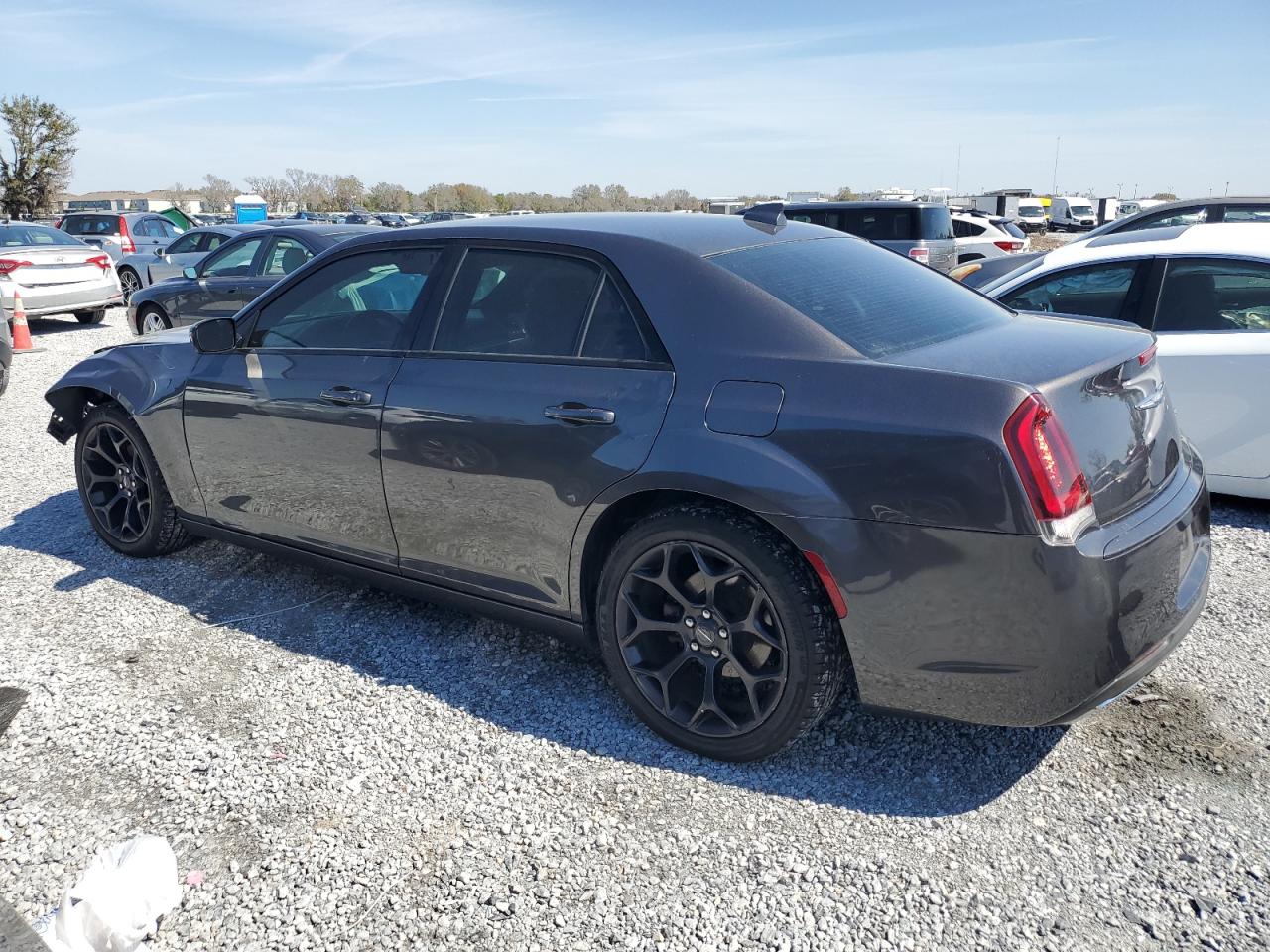 2019 Chrysler 300 - Image 2