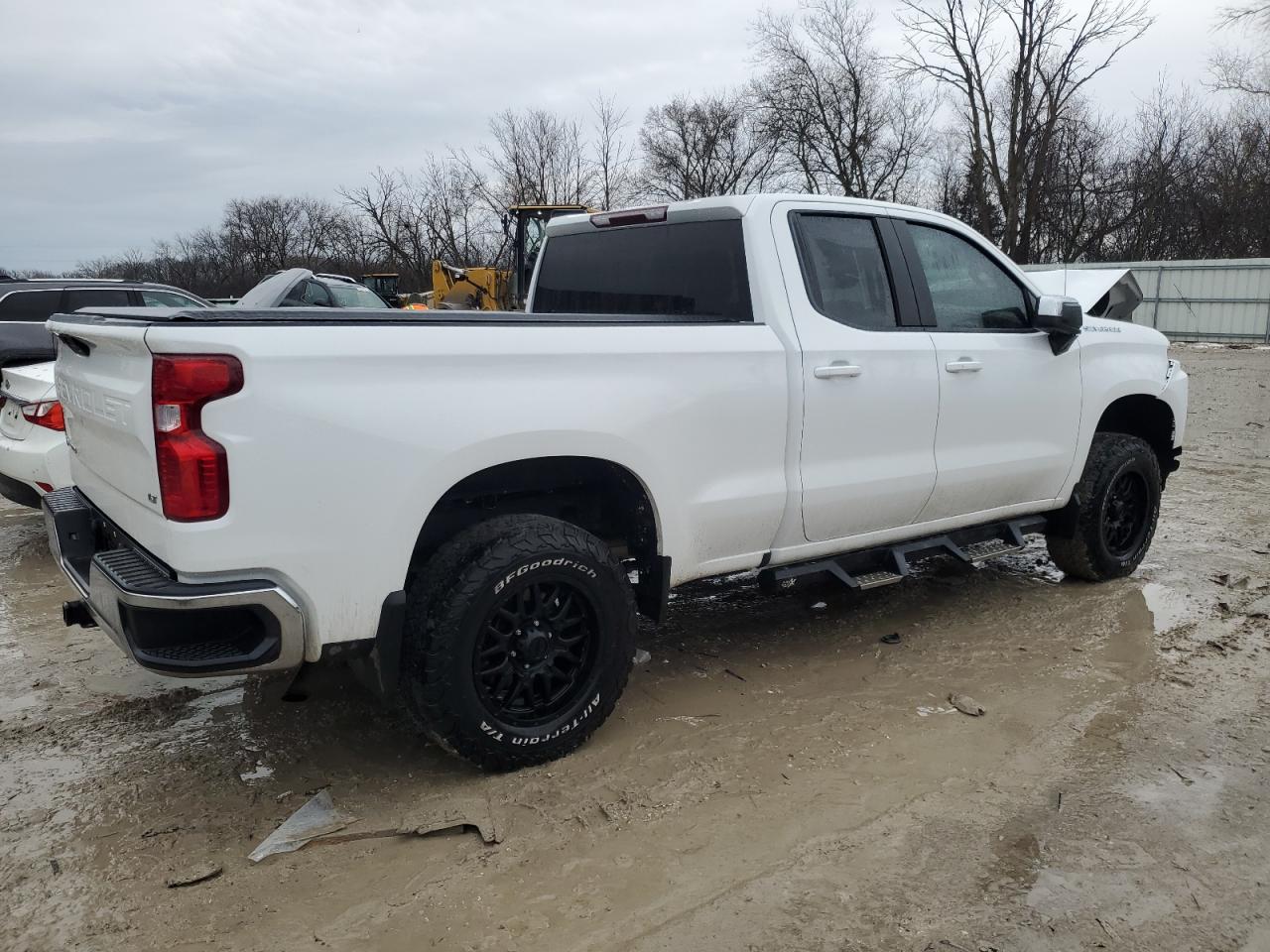 2020 Chevrolet Silverado - Image 3