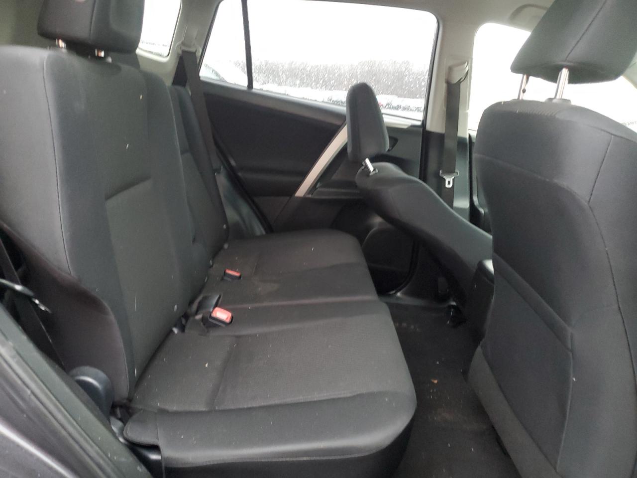 2015 Toyota RAV 4 - Image 11