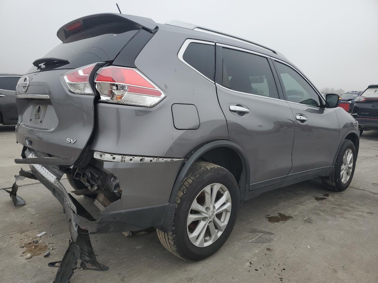 2016 Nissan Rogue - Image 3