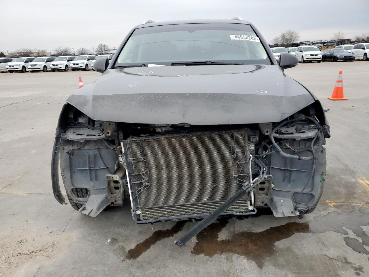 2015 Volkswagen Touareg - Image 5