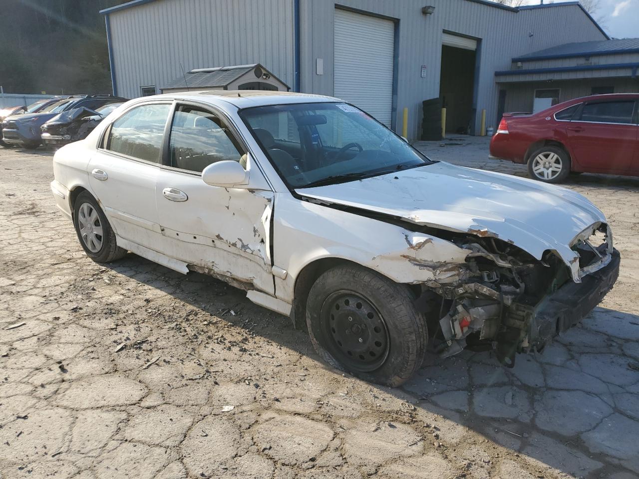 2002 Hyundai Sonata - Image 4