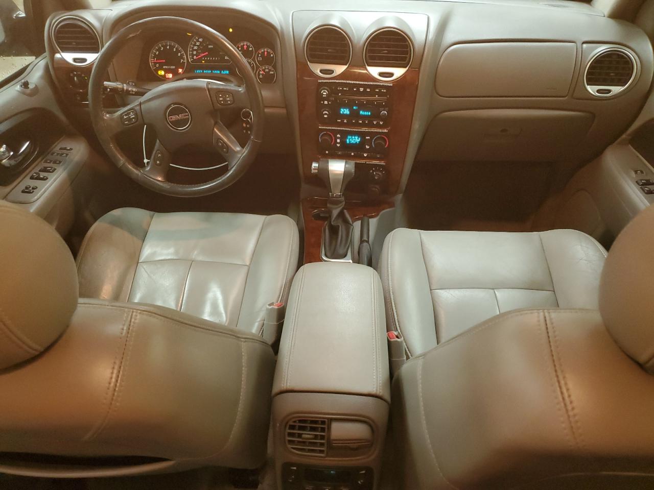 2006 GMC Envoy - Image 8