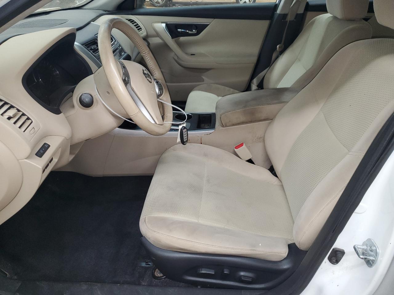 2015 Nissan Altima - Image 7