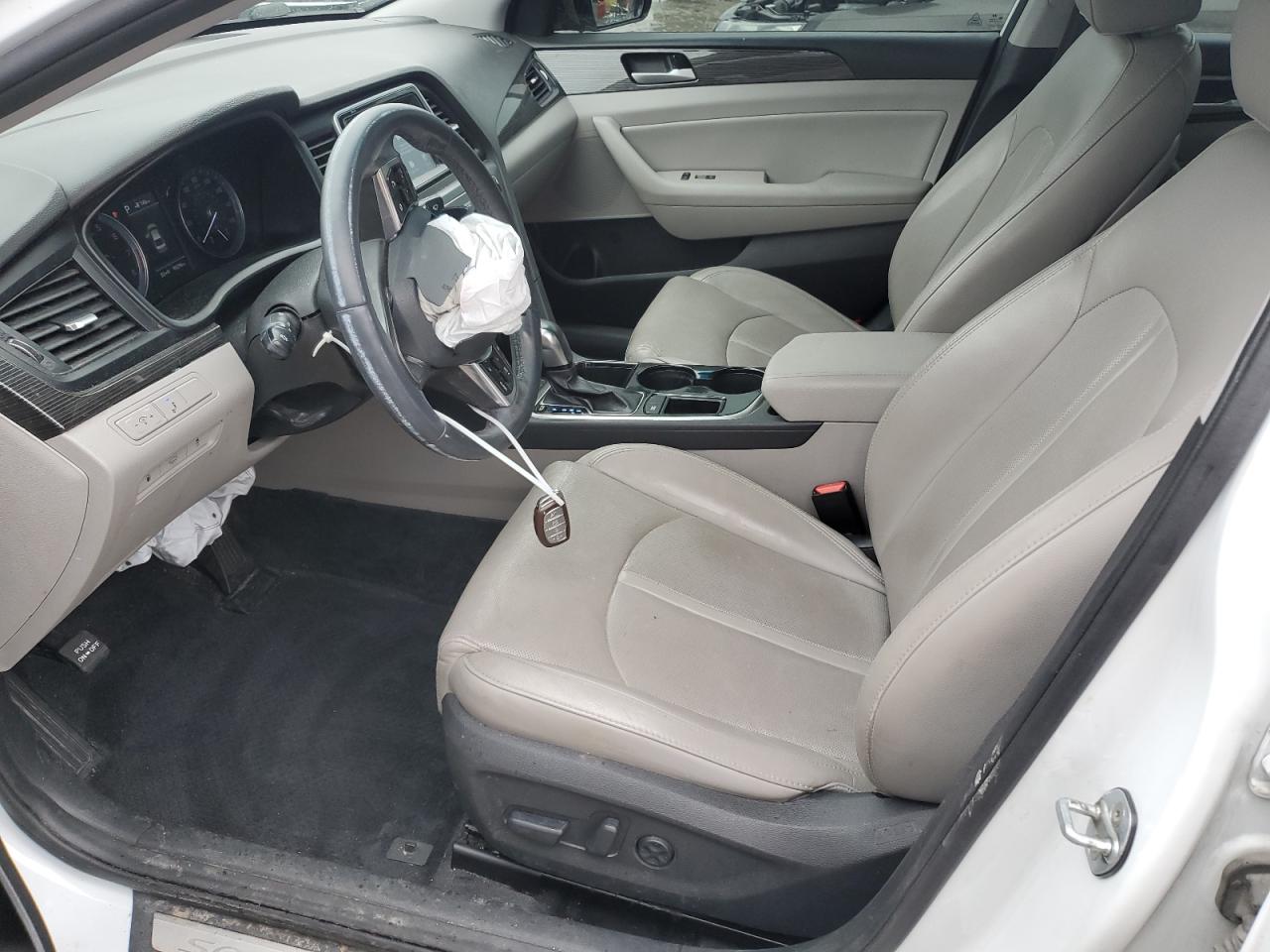 2018 Hyundai Sonata - Image 7