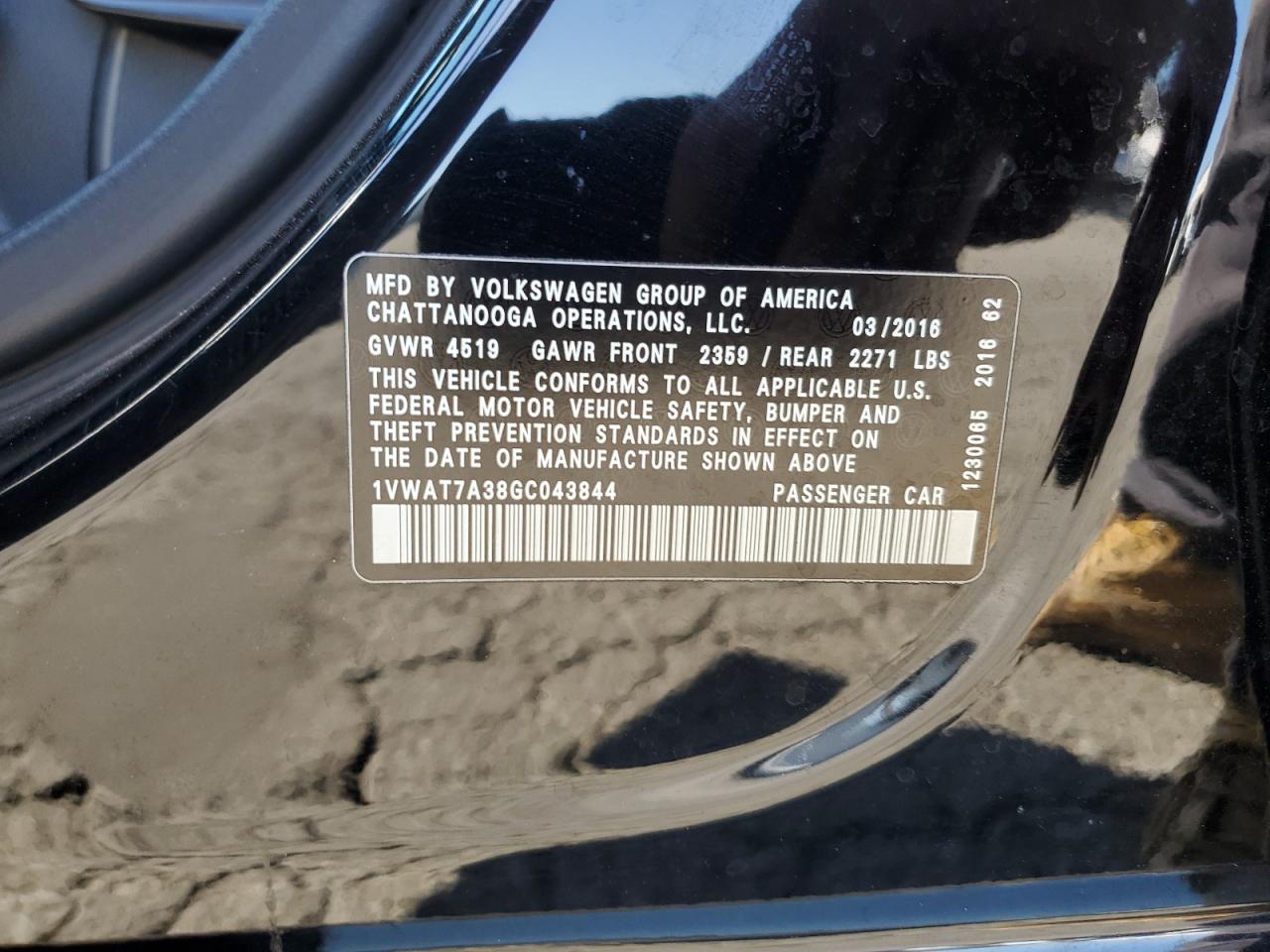 2016 Volkswagen Passat - Image 12