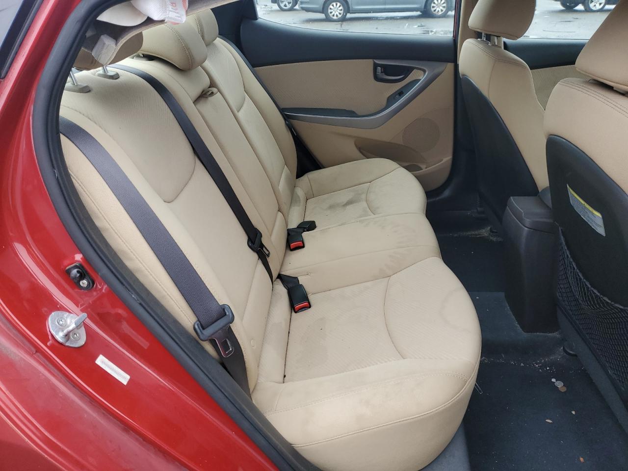 2013 Hyundai Elantra - Image 10