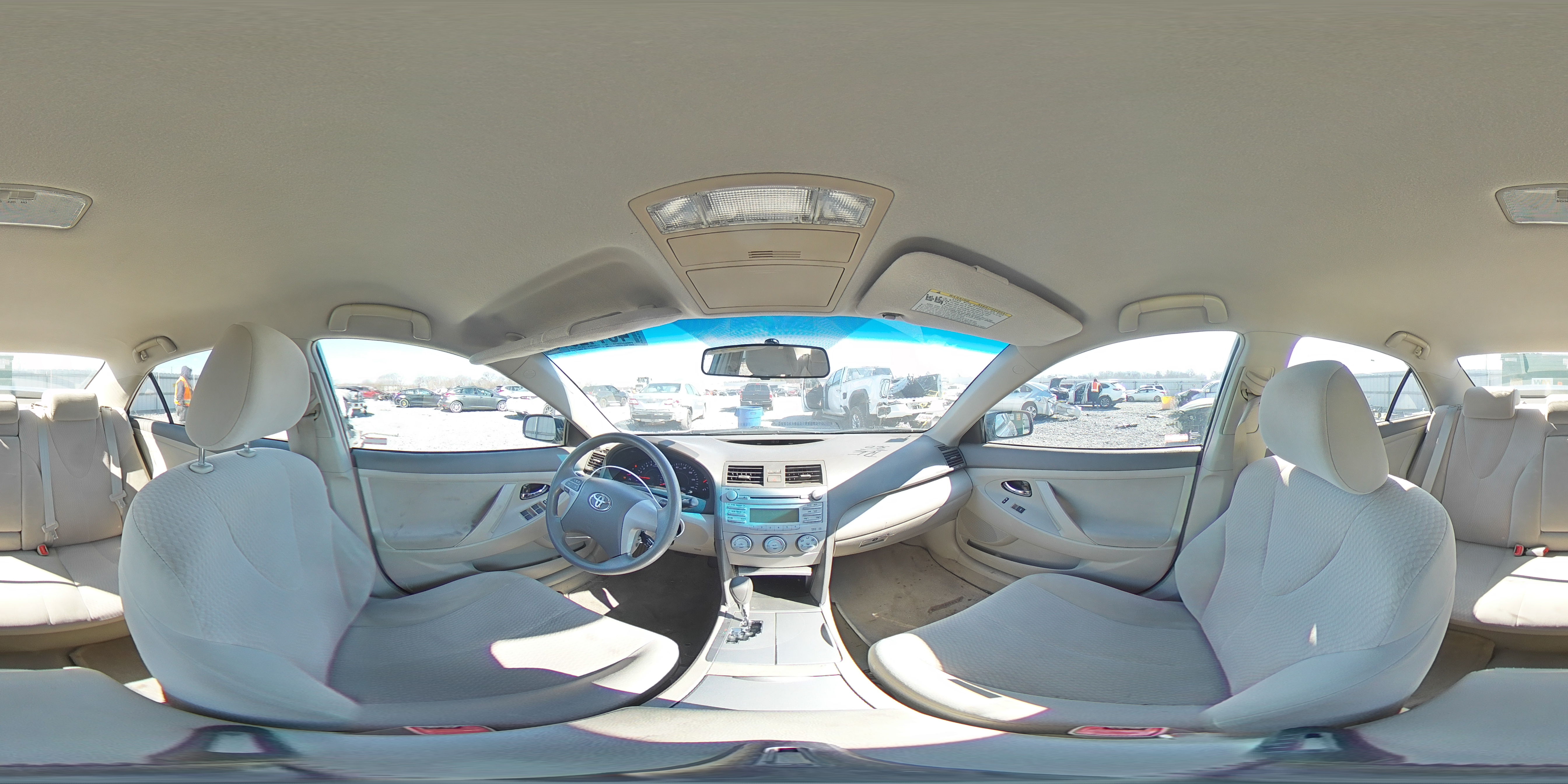 2011 Toyota Camry - Image 13