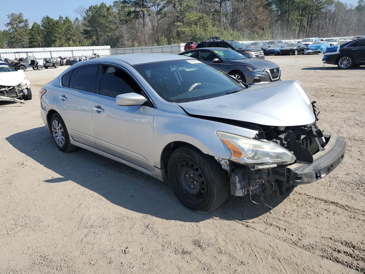 2015 Nissan Altima - Image 4