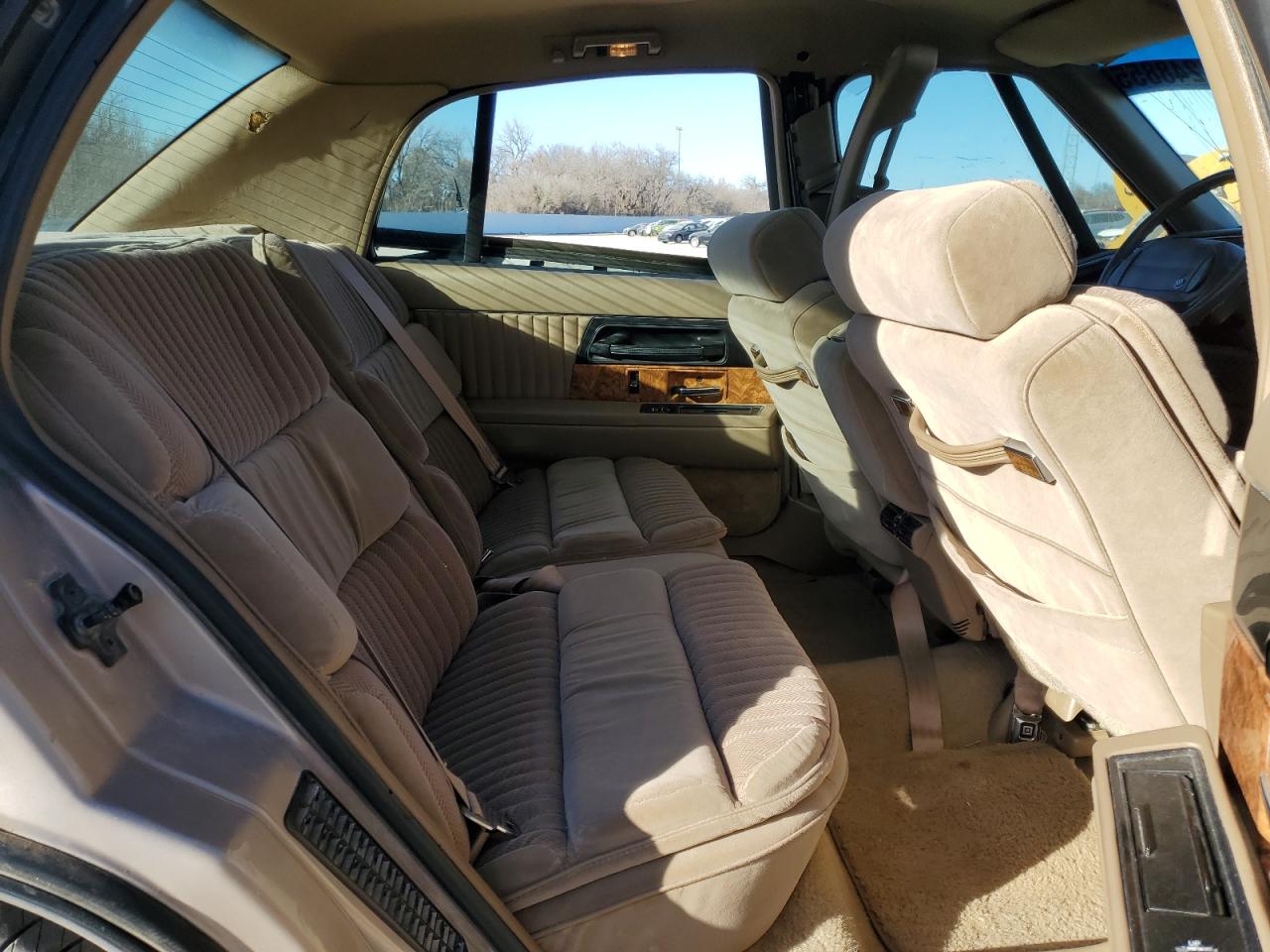 1992 Buick Park Avenue - Image 10