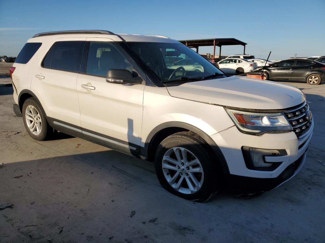 2017 Ford Explorer - Image 4