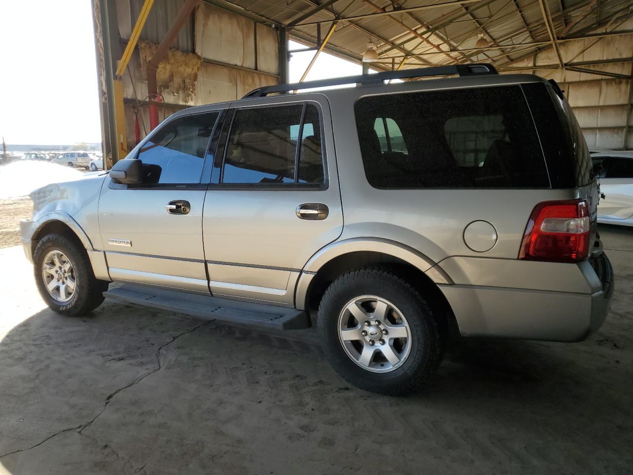 2008 Ford Expedition - Image 2