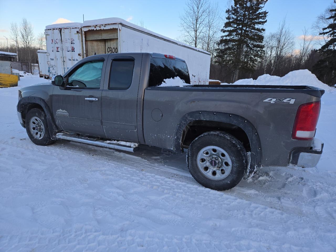 2013 GMC Sierra - Image 2