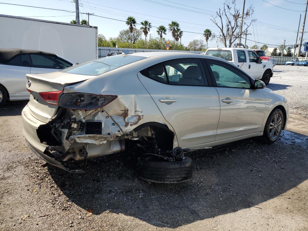 2018 Hyundai Elantra - Image 3