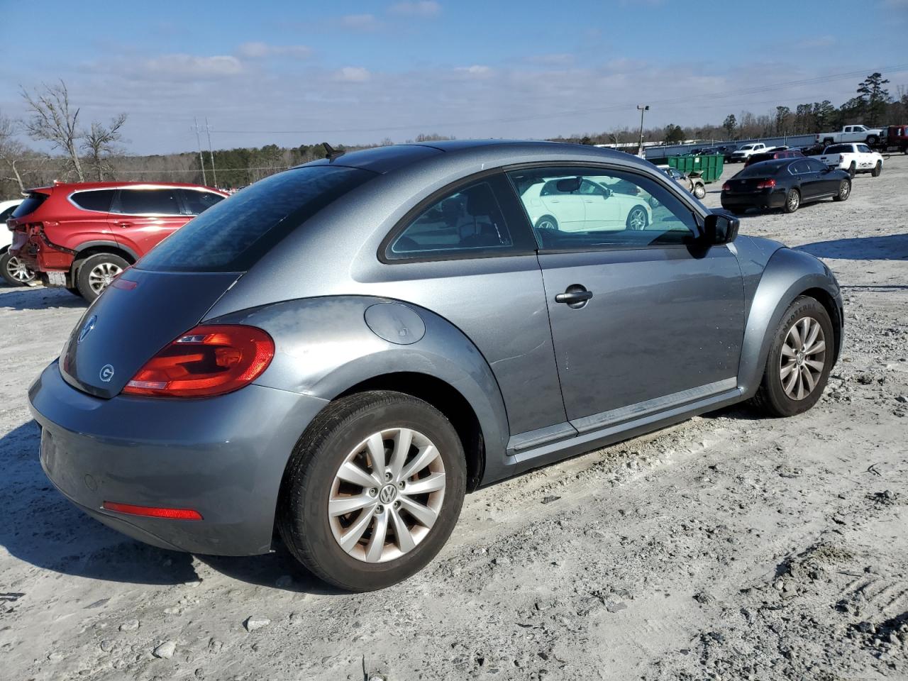 2013 Volkswagen Beetle - Image 3