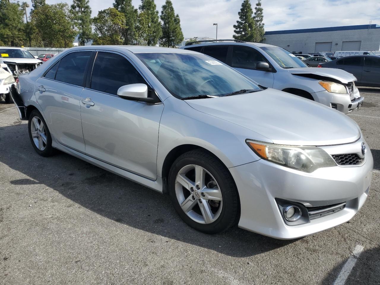 2014 Toyota Camry - Image 4