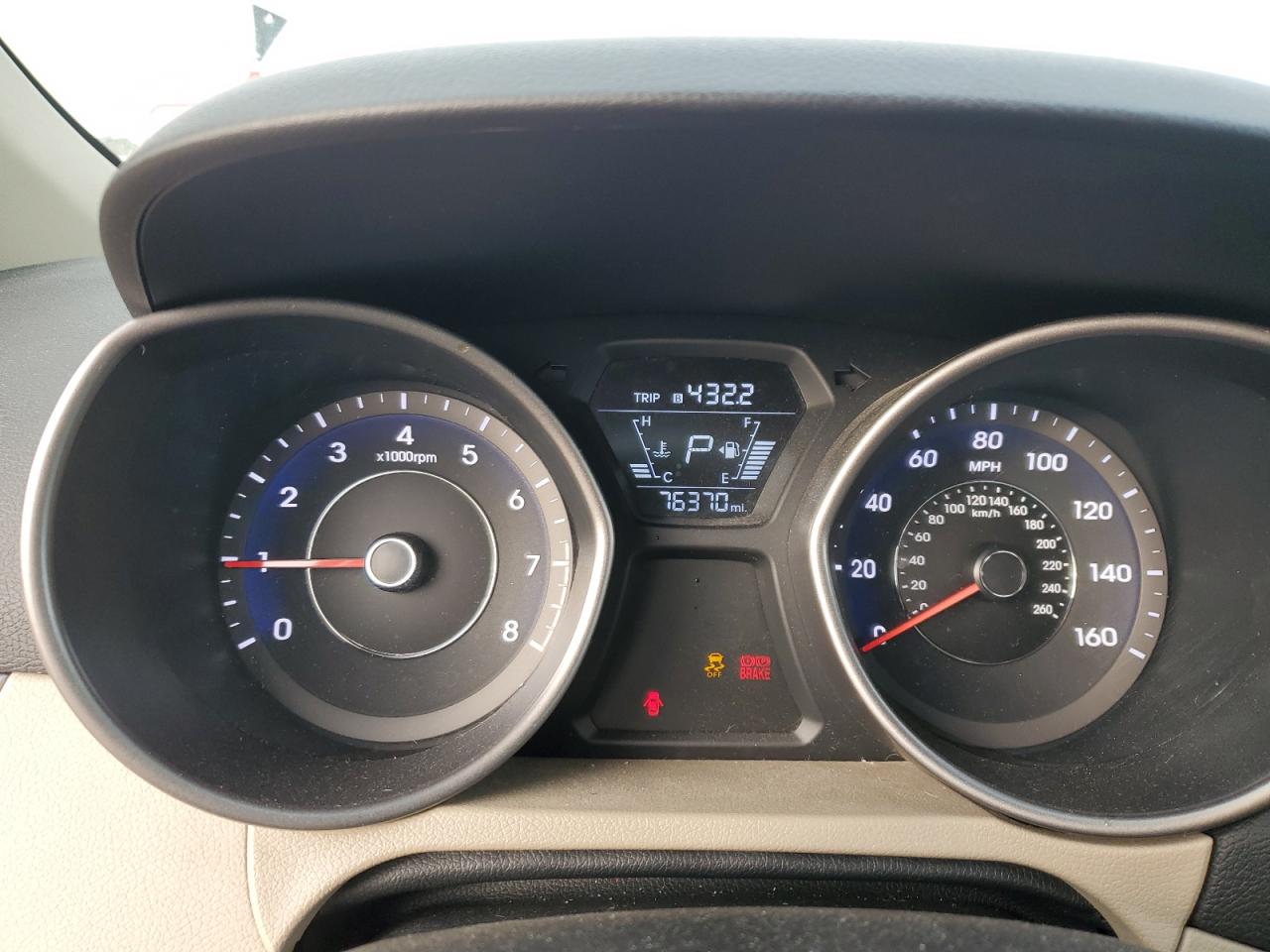 2016 Hyundai Elantra - Image 9