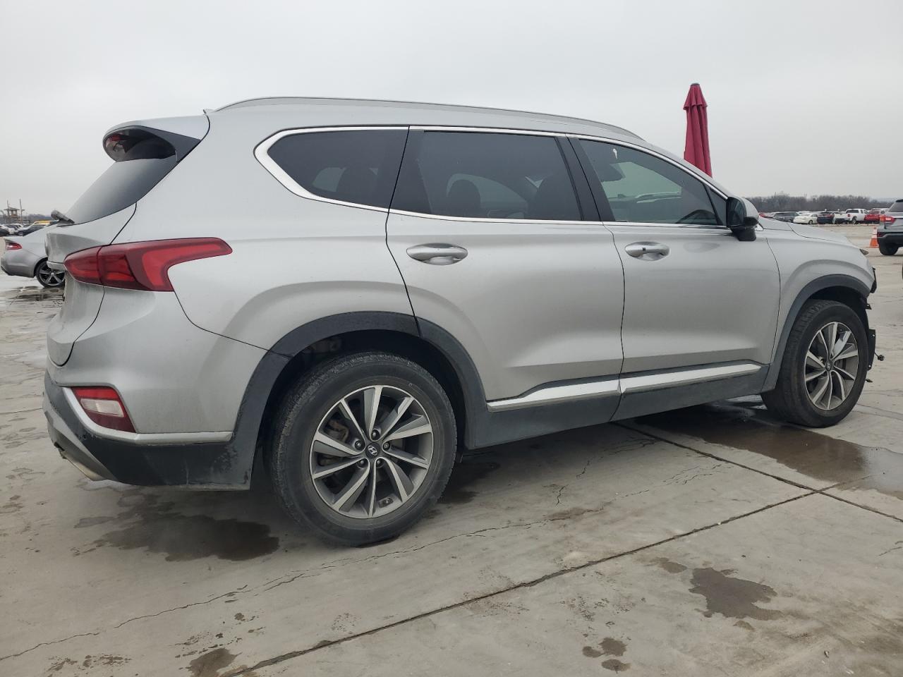 2020 Hyundai Santa Fe - Image 3