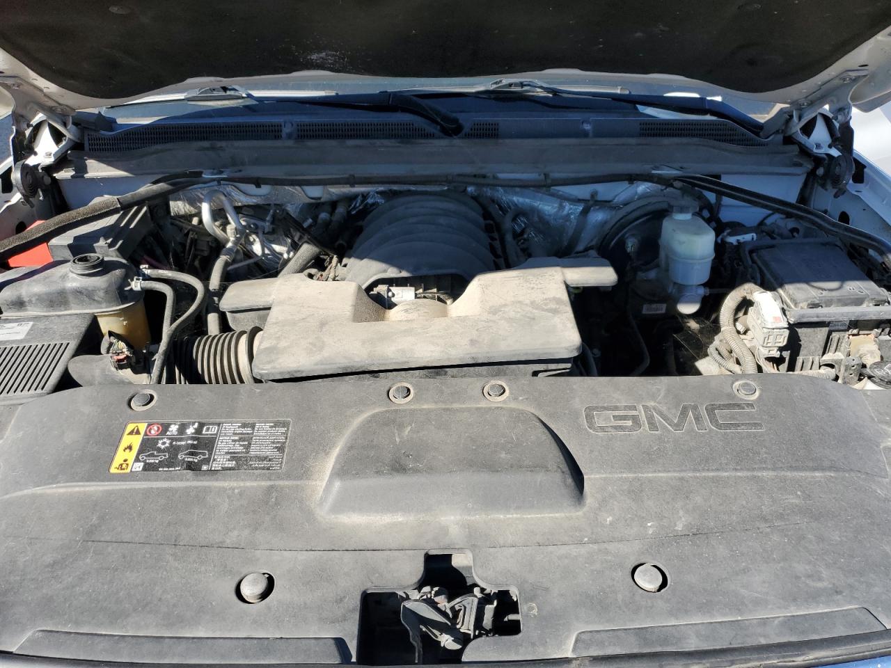 2017 GMC Yukon - Image 11