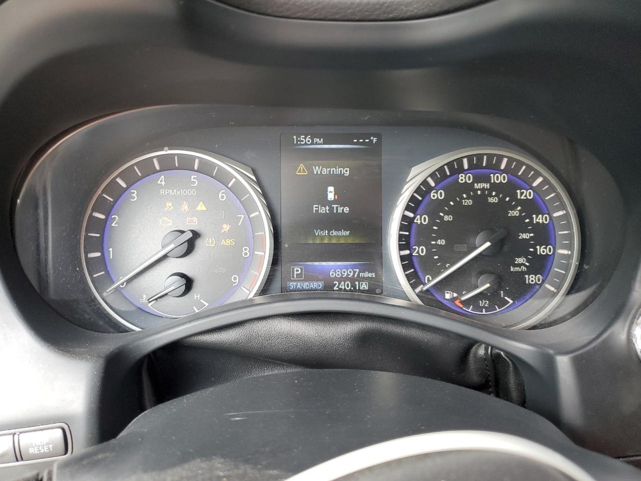 2015 Infiniti Q50 - Image 9