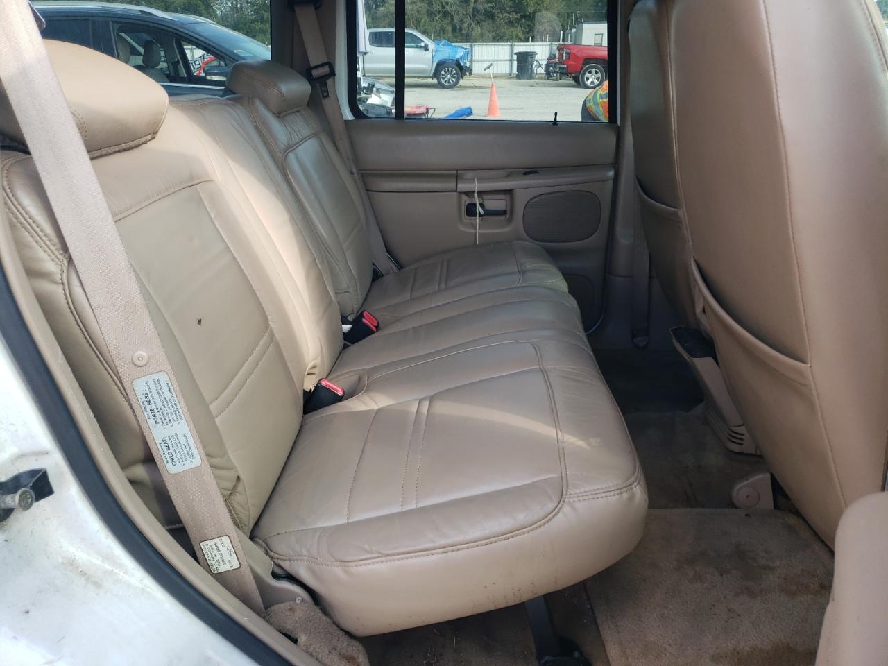1999 Ford Explorer - Image 11