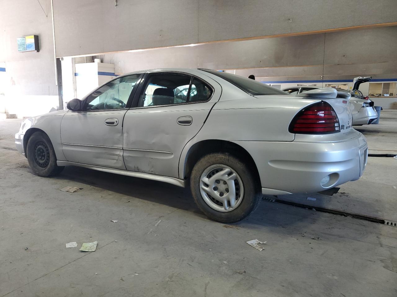 2005 Pontiac Grand AM - Image 2