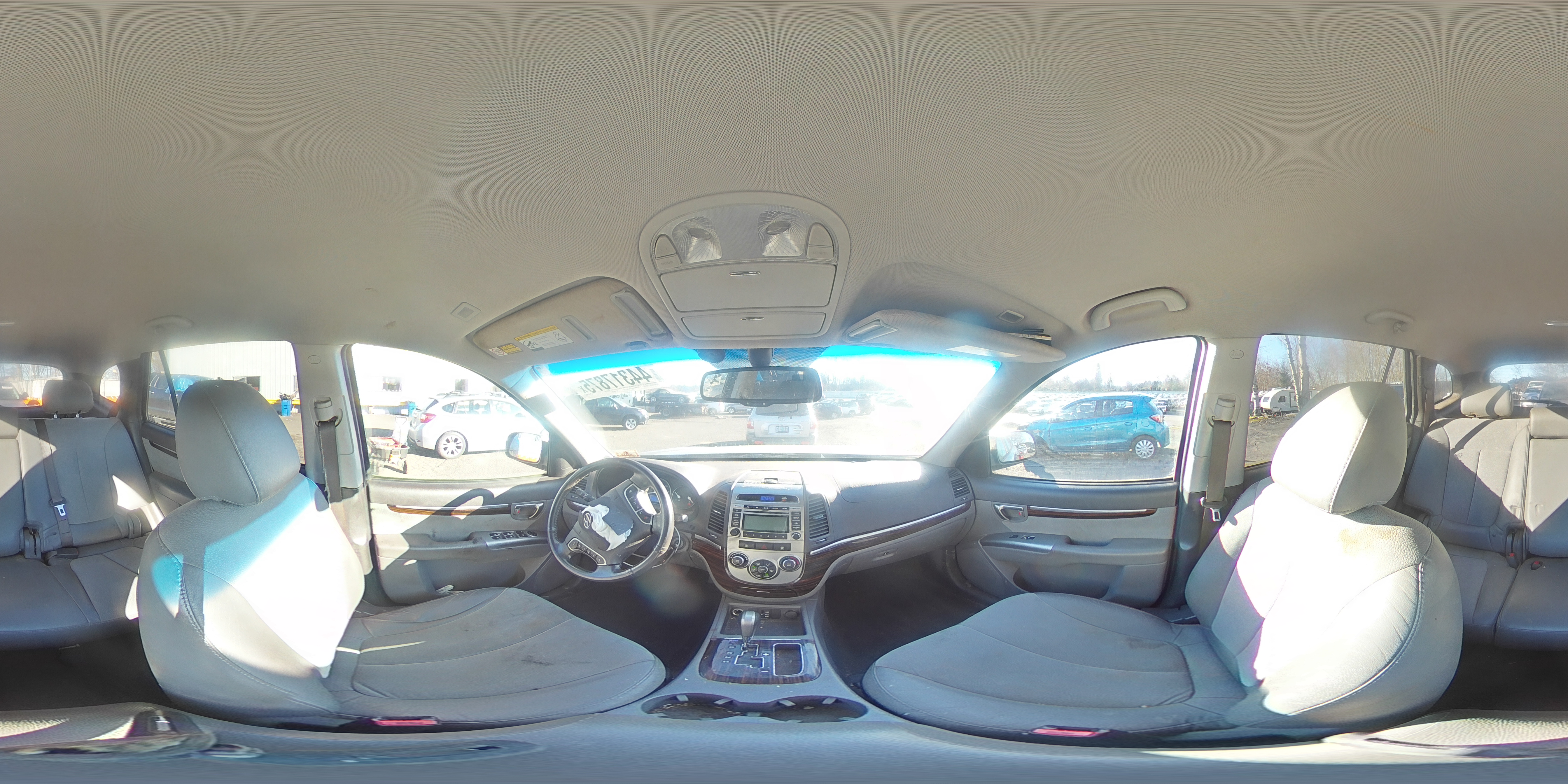 2011 Hyundai Santa Fe - Image 13
