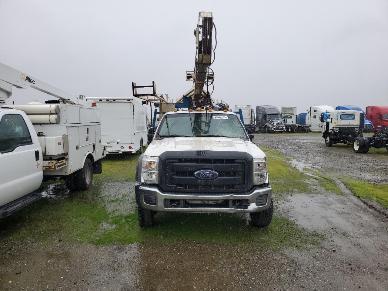 2014 Ford F550 - Image 5