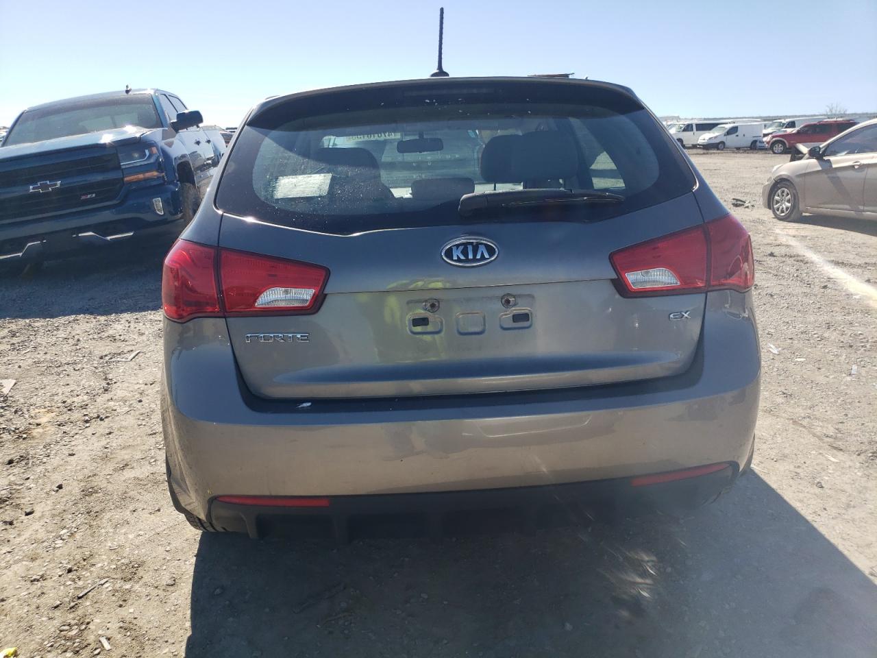 2011 Kia Forte - Image 6