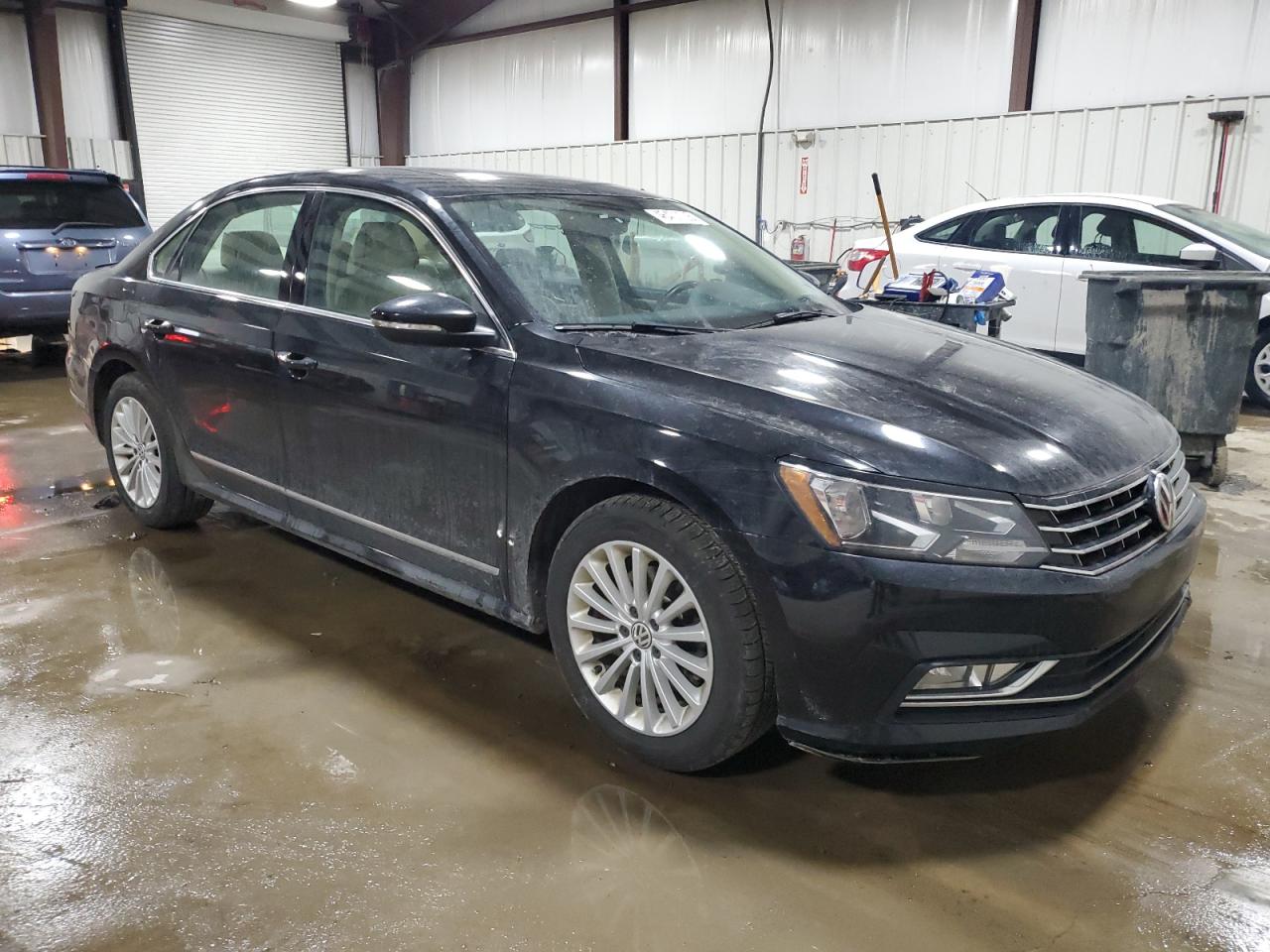 2016 Volkswagen Passat - Image 4